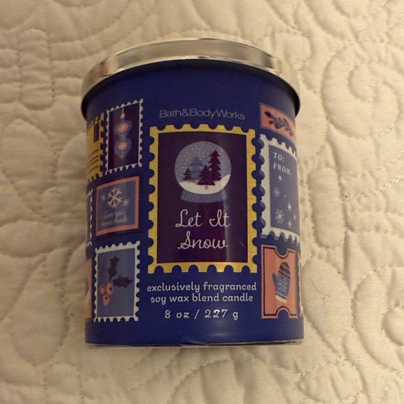 Bath and Body Bundle with Red Slippers with White Fleece Lining - Picture 3 of 5